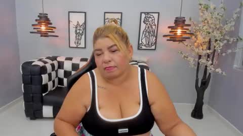 BigAssMaturee online show from December 1, 2025, 11:37 am