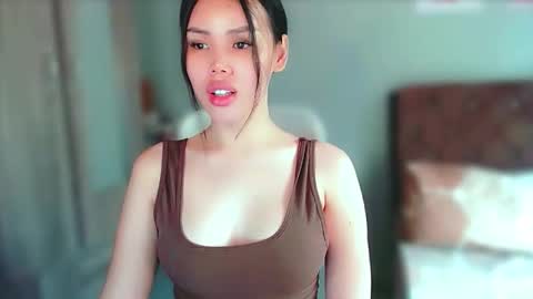 Mia online show from May 22, 2026, 8:21 am
