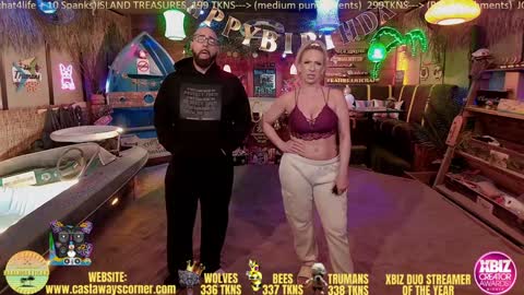 Snapshot of bigbananamilfshake chatting on January 7, 2025, 4:18 am Mya and Angelo online show from January 7, 2025, 4:18 am