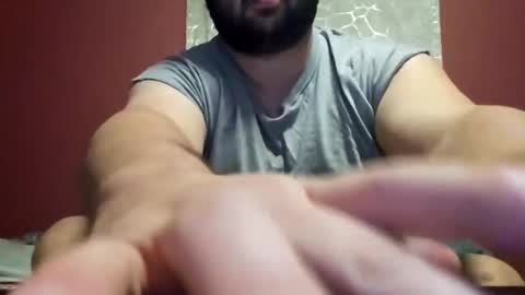 Liam online show from December 2, 2025, 9:25 am