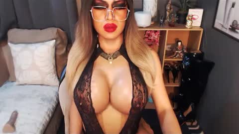 Loraine Cruz online show from February 24, 2025, 8:36 pm