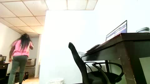 Snapshot of bigboobs_bouncin chatting on May 9, 2026, 12:21 pm Ashley online show from May 9, 2026, 12:21 pm