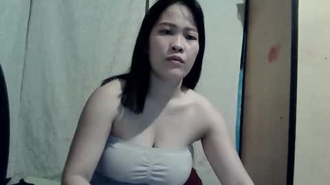 Snapshot of bigboobs_pinay chatting on February 16, 2026, 2:40 am bigboobs_pinay online show from February 16, 2026, 2:40 am