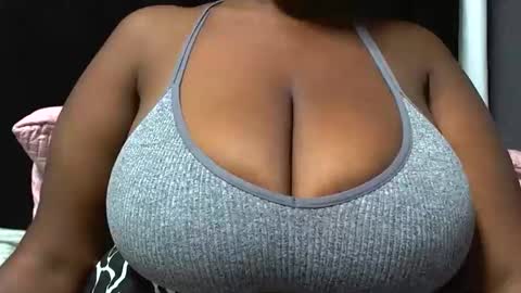 Snapshot of bigboobsbitchx chatting on May 20, 2026, 6:58 pm bigboobsbitchx online show from May 20, 2026, 6:58 pm
