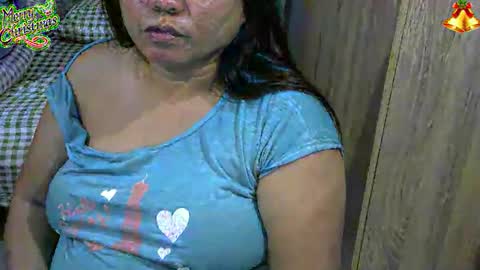 Snapshot of bigboobslyn chatting on November 18, 2025, 6:01 pm bigboobslyn online show from November 18, 2025, 6:01 pm