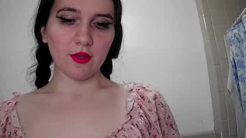 Isabella online show from January 3, 2025, 4:55 am