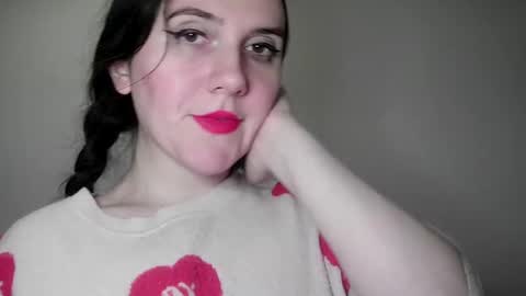 Isabella online show from January 9, 2025, 9:27 am