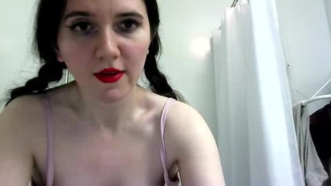 Isabella online show from February 27, 2025, 5:24 am