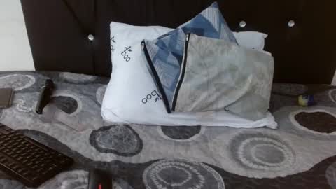 Bigbootyshaz online show from December 17, 2024, 1:27 pm