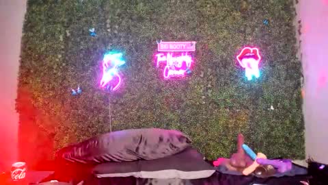 bigbuttsarena online show from March 26, 2026, 7:41 pm