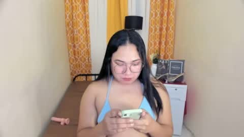 BABY LEXIE online show from April 9, 2026, 12:10 pm