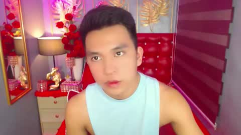 Snapshot of bigcocksimonxx chatting on January 26, 2025, 2:45 am Simon online show from January 26, 2025, 2:45 am