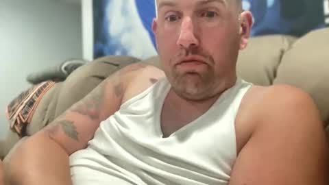 Snapshot of bigcocksuckingslut chatting on September 9, 2025, 12:43 am bigcocksuckingslut online show from September 9, 2025, 12:43 am