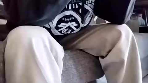 Snapshot of bigdaddie2muchh909 chatting on February 23, 2025, 8:22 pm Cloudy909 online show from February 23, 2025, 8:22 pm