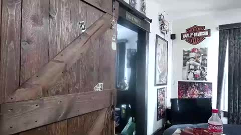 Snapshot of bigdbrillion chatting on February 5, 2025, 2:16 pm Darryl online show from February 5, 2025, 2:16 pm