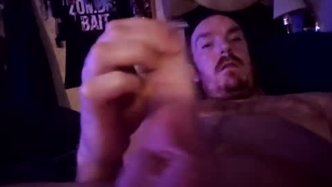 bigdickred65832237 online show from April 3, 2026, 10:24 am