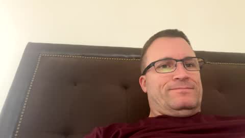 bigger22332233 online show from December 5, 2024, 10:23 pm