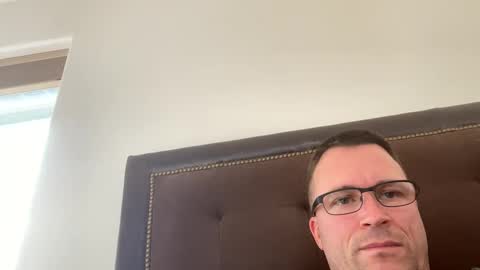 bigger22332233 online show from January 8, 2025, 7:24 pm