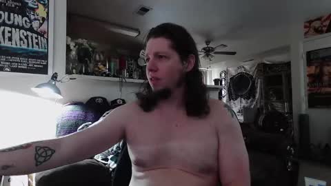 biggerisbetter21 online show from September 22, 2025, 7:27 pm