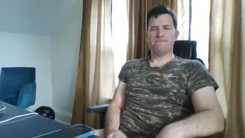 BiggestBallsOnChatr online show from November 17, 2025, 4:57 pm