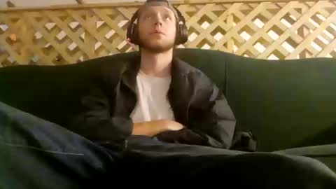 Snapshot of biggestboiiii chatting on March 7, 2025, 3:19 am biggestboiiii online show from March 7, 2025, 3:19 am