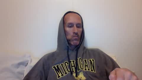 Snapshot of bighugemouthful chatting on September 16, 2025, 4:46 am Chaz online show from September 16, 2025, 4:46 am