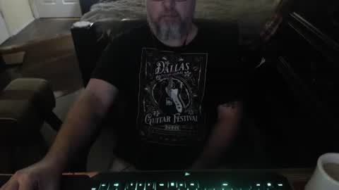 bighugmugg online show from May 8, 2026, 11:04 am