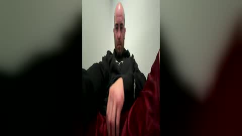 bigjon50eldi online show from June 17, 2026, 2:25 am