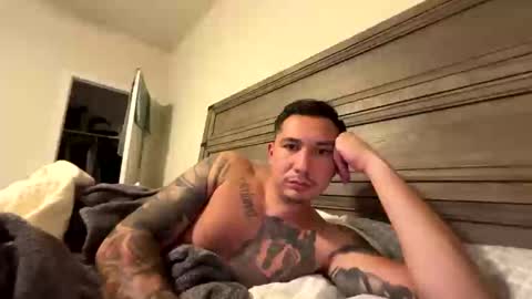bigjraw2487 online show from November 23, 2025, 5:40 am