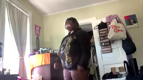bigkittyraven online show from April 6, 2026, 3:46 pm