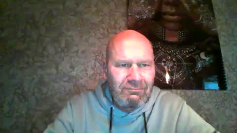 Snapshot of bigmike3339 chatting on December 2, 2024, 1:35 pm bigmike3339 online show from December 2, 2024, 1:35 pm