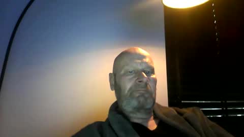 Snapshot of bigmike3339 chatting on February 12, 2025, 7:34 am bigmike3339 online show from February 12, 2025, 7:34 am