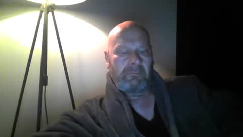 Snapshot of bigmike3339 chatting on March 3, 2025, 5:31 am bigmike3339 online show from March 3, 2025, 5:31 am