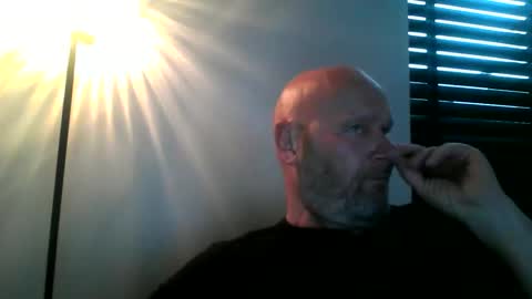 Snapshot of bigmike3339 chatting on October 27, 2025, 8:40 am bigmike3339 online show from October 27, 2025, 8:40 am