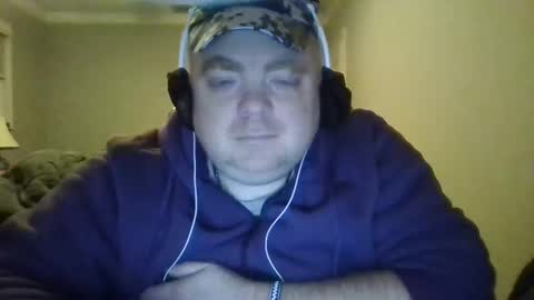 Snapshot of bigred_nyc chatting on January 2, 2025, 3:05 am Big Red online show from January 2, 2025, 3:05 am