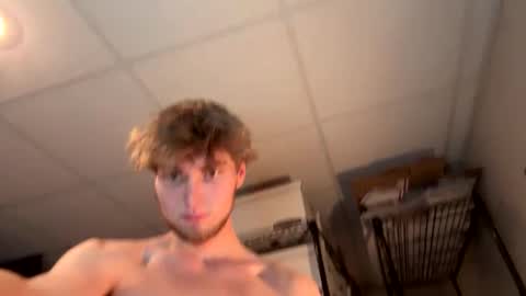 Snapshot of bigskinnyboyshh chatting on February 9, 2025, 6:22 am bigskinnyboyshh online show from February 9, 2025, 6:22 am