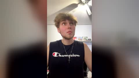 Snapshot of bigskinnyboyshh chatting on February 11, 2026, 12:15 am bigskinnyboyshh online show from February 11, 2026, 12:15 am