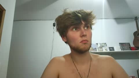 Snapshot of bigskinnyboyshh chatting on March 10, 2026, 12:04 am bigskinnyboyshh online show from March 10, 2026, 12:04 am