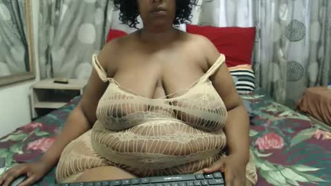 Snapshot of bigsuperbutt chatting on February 22, 2025, 8:29 am bigsuperbutt online show from February 22, 2025, 8:29 am