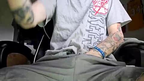 Onlyfans redheadedwhitedick online show from February 15, 2026, 4:03 pm