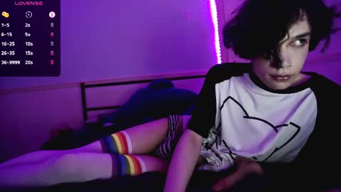 straything online show from July 3, 2026, 9:32 pm