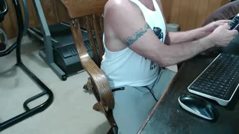 Snapshot of billy471 chatting on January 22, 2025, 10:15 pm billy471 online show from January 22, 2025, 10:15 pm