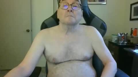 Bink195234 online show from April 13, 2026, 3:17 pm