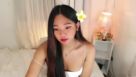 binnie_katchins online show from June 3, 2026, 2:33 pm