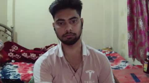 Snapshot of birbikrom104 chatting on March 21, 2026, 8:19 am birbikrom104 online show from March 21, 2026, 8:19 am