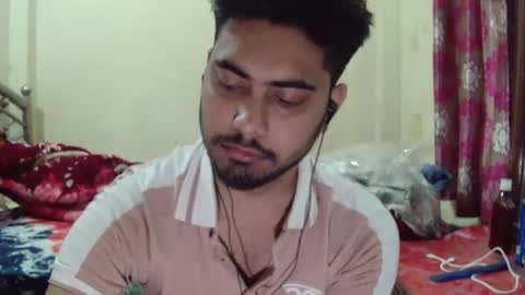 Snapshot of birbikrom104 chatting on March 25, 2026, 5:24 am birbikrom104 online show from March 25, 2026, 5:24 am