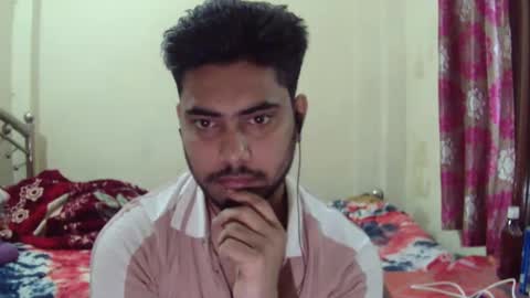 Snapshot of birbikrom104 chatting on March 26, 2026, 7:14 am birbikrom104 online show from March 26, 2026, 7:14 am