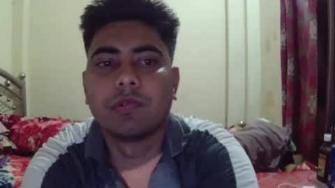 Snapshot of birbikrom104 chatting on April 3, 2026, 12:47 pm birbikrom104 online show from April 3, 2026, 12:47 pm