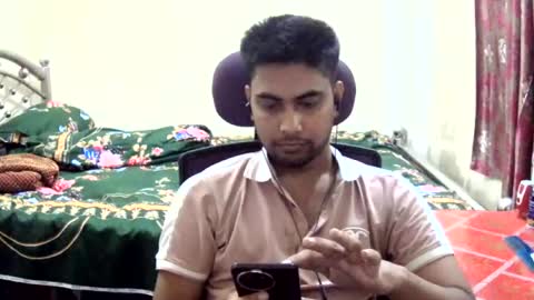 Snapshot of birbikrom104 chatting on July 11, 2026, 6:32 pm birbikrom104 online show from July 11, 2026, 6:32 pm