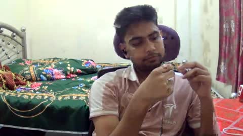 Snapshot of birbikrom104 chatting on July 12, 2026, 6:43 pm birbikrom104 online show from July 12, 2026, 6:43 pm